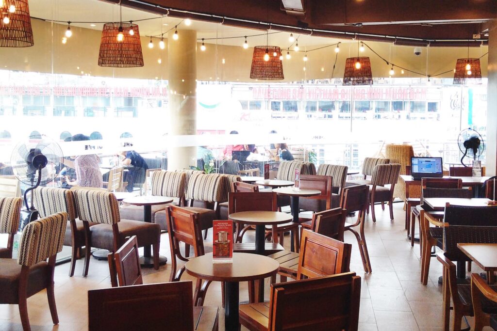 Sức hút của những quán cafe đẹp ở Hà Nội 2000 crop 01img 20171013 095041